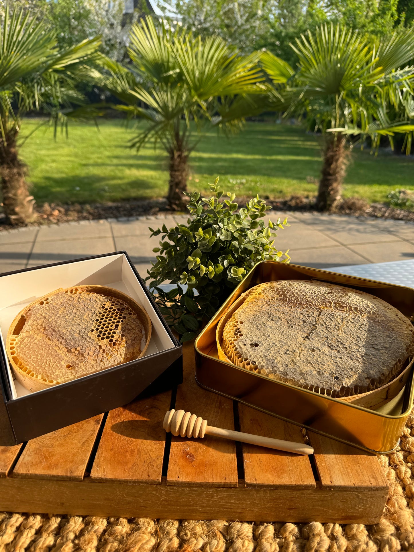 Natürlicher Wabenhonig (Karakovan-Honig) 1000-1100gr
